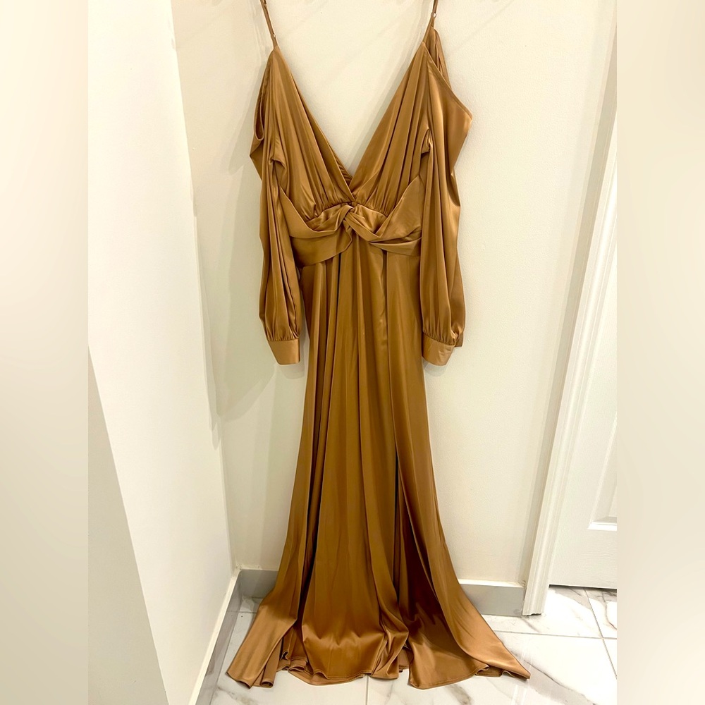 Elegant Gold Evening Gown